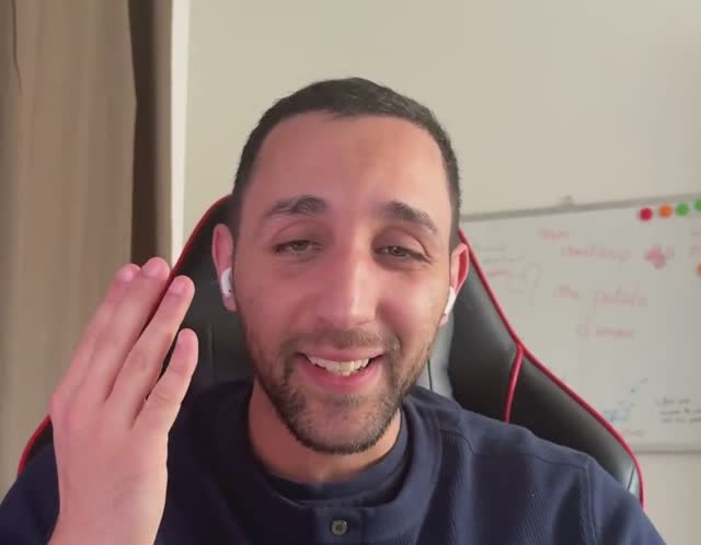 Akram, Data Engineer, en témoignage vidéo
